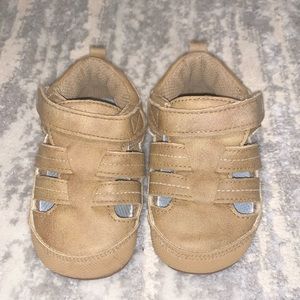 Stride rite velcro shoes